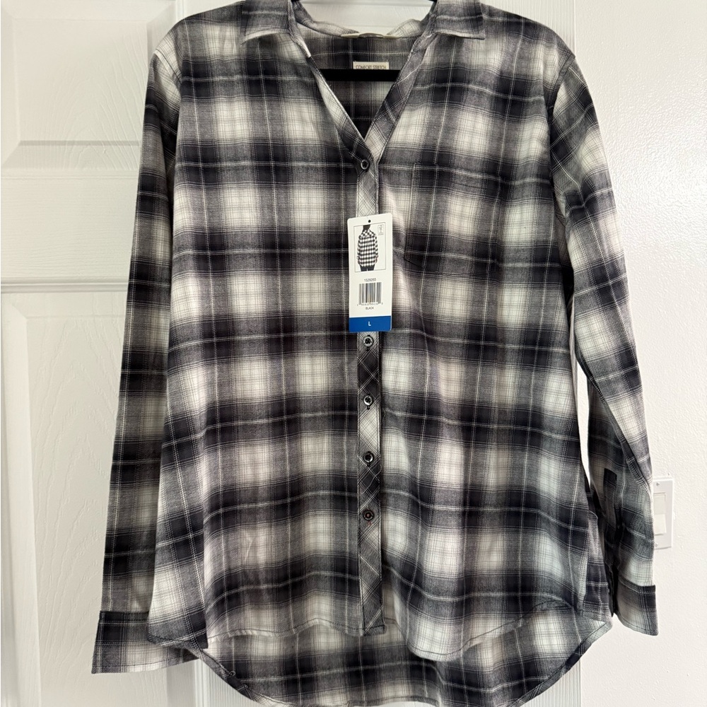 Women’s Black and Gray Plaid Shirt